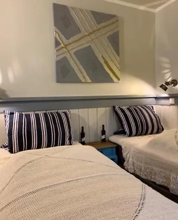 Engler Gartenstrasse 32 아파트