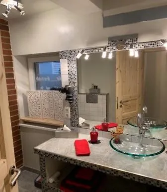 Engler Gartenstrasse 32 *